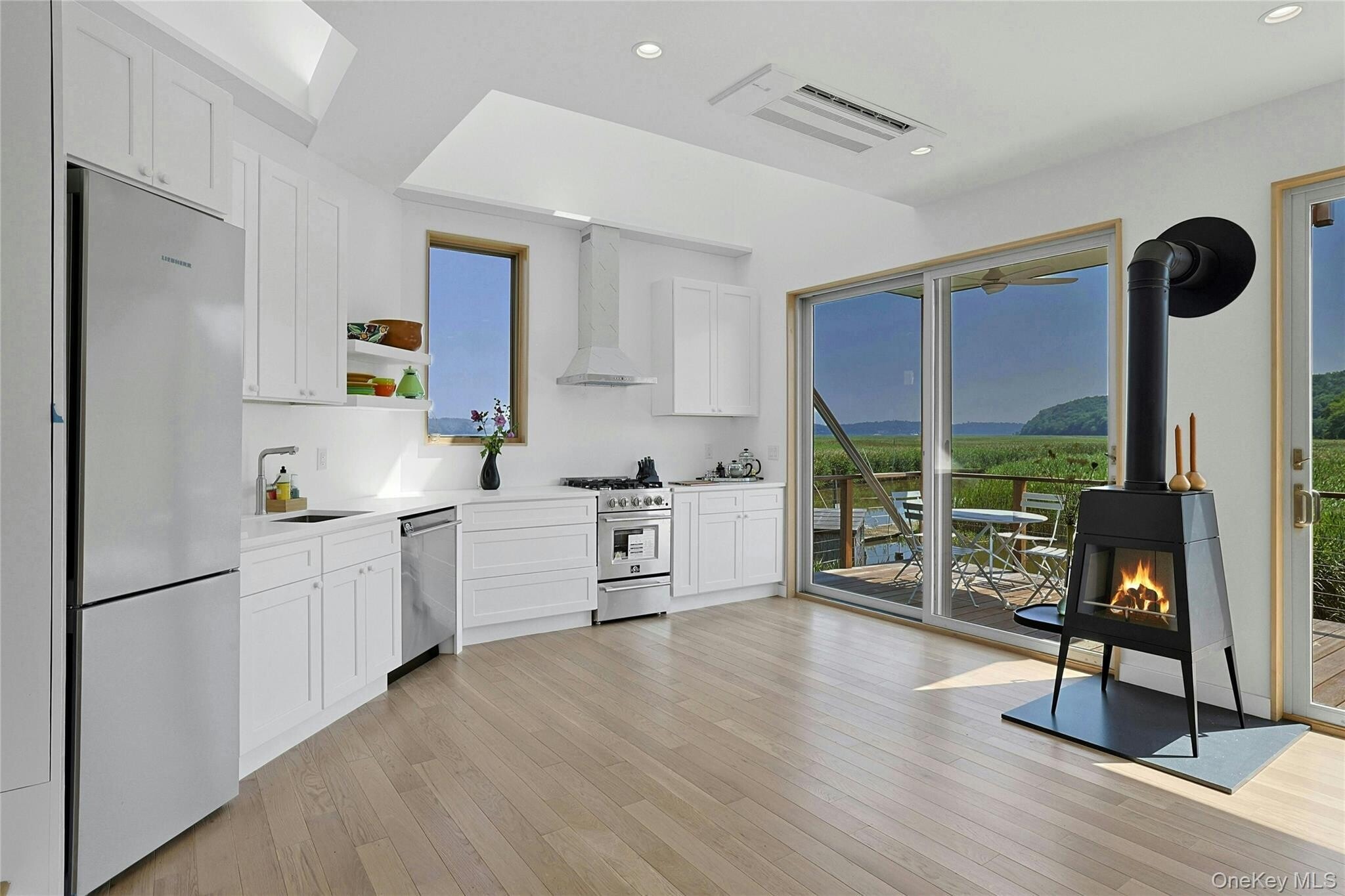 Building Photo - 93 Paradise Ave