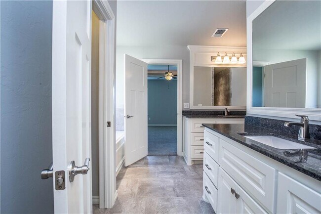 Building Photo - 2024 Sweetgrass Cir