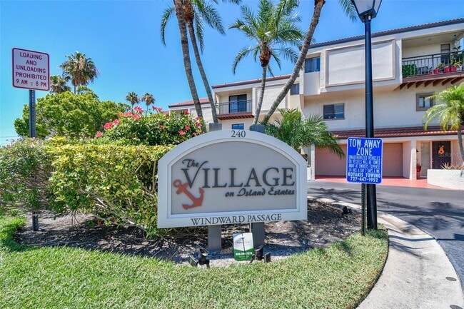 Building Photo - 240 Windward Passage