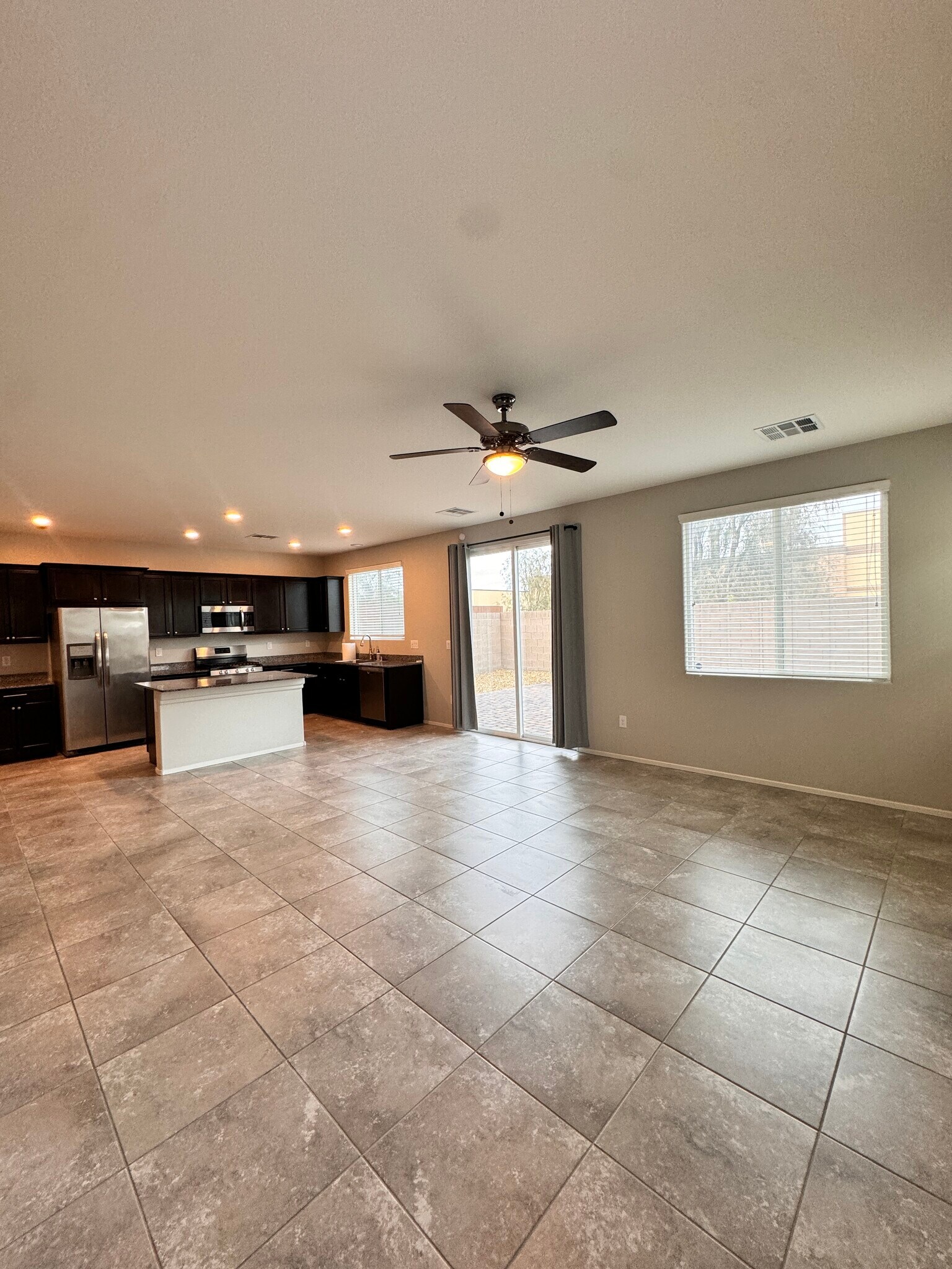 Building Photo - 4018 White Opal St