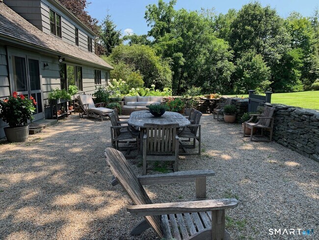 Building Photo - 87 Beaver Dam Rd