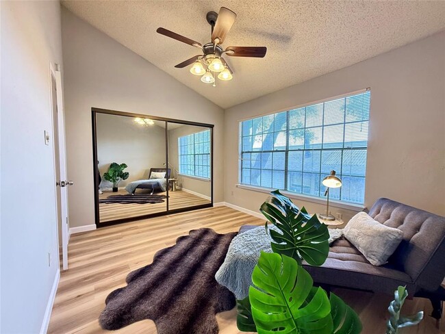 Building Photo - 7122 Wood Hollow Dr
