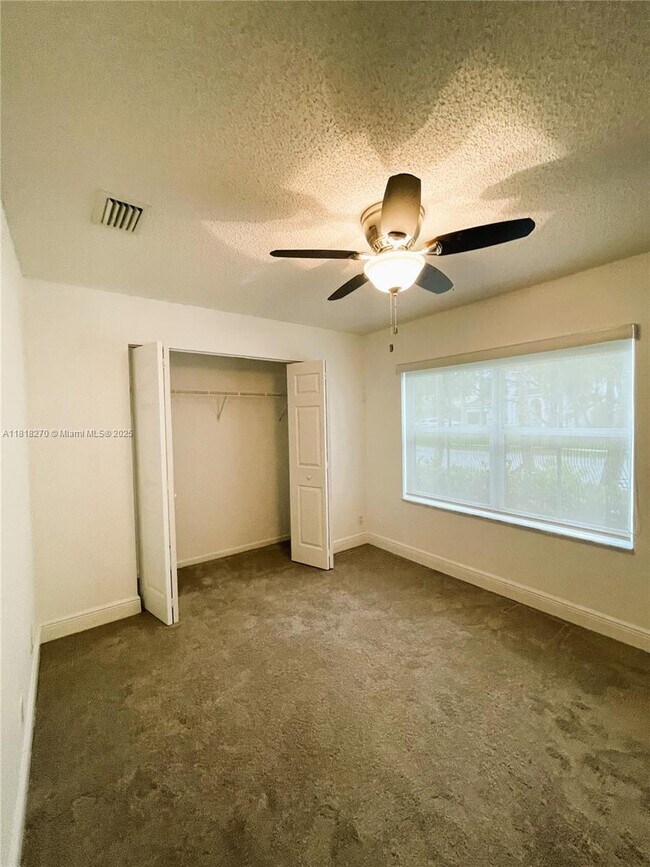 Building Photo - 1138 Croton Ct