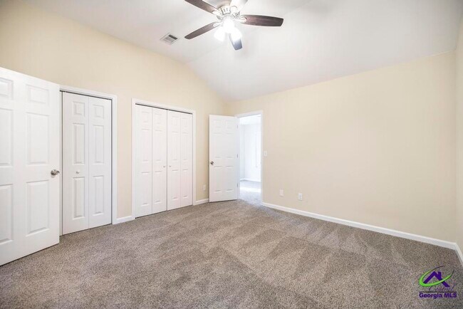 Building Photo - 83 Hamilton Woods Dr