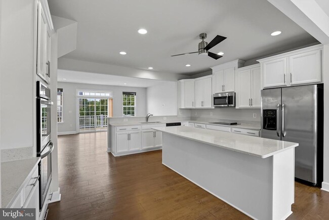 Building Photo - 10523 Hinton Wy