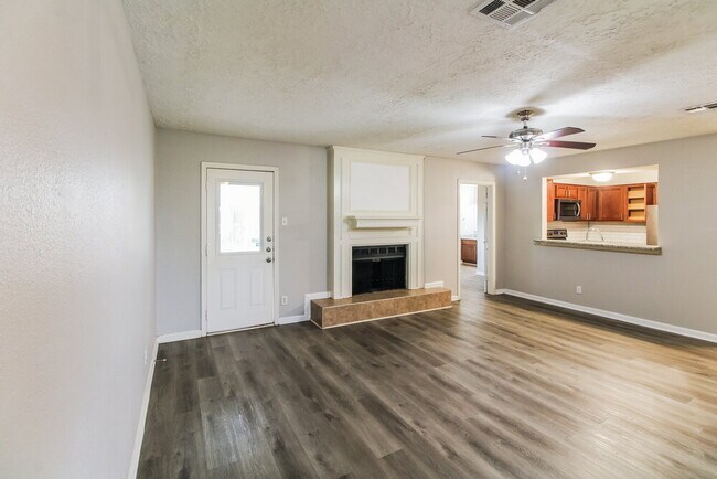 Building Photo - 3206 Teakwood Cir