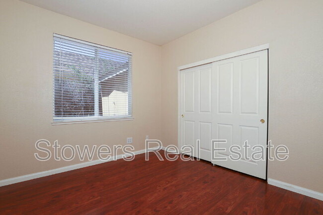Building Photo - 2041 Crater Peak Way