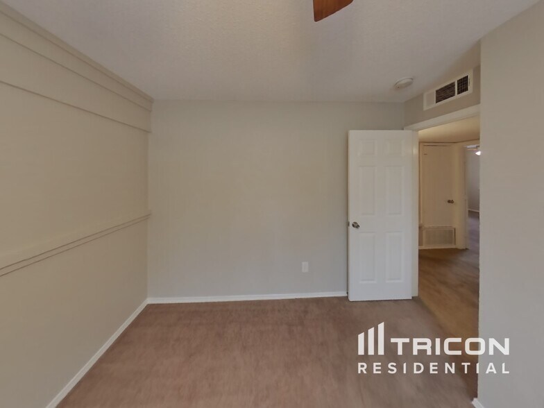 Building Photo - 4219 Glen Springs Dr