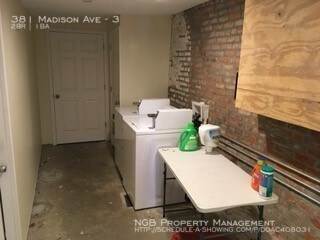 Building Photo - 381 Madison Ave