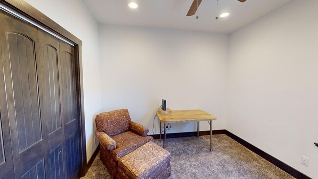 Building Photo - Partially Furnished Home