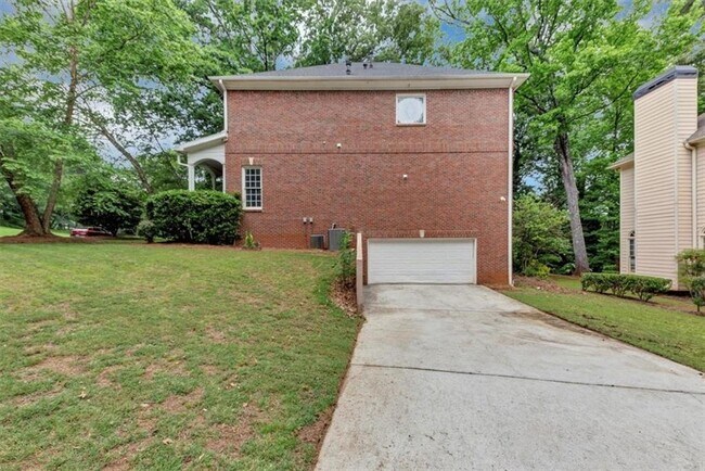 Building Photo - 3440 Burdett Ct