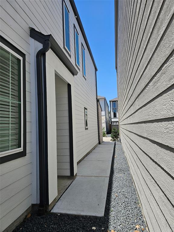 Building Photo - 3007 Valley Peak Dr