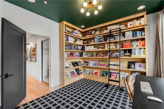 Building Photo - 661 Auburn Ave NE