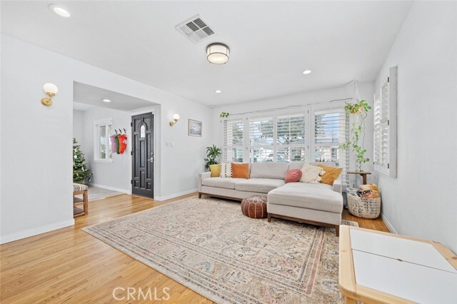 Building Photo - 5049 Adenmoor Ave