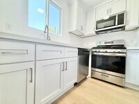 Building Photo - 327 S Ave 59