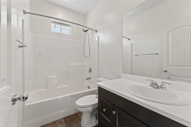 Building Photo - 30324 Town Square Dr