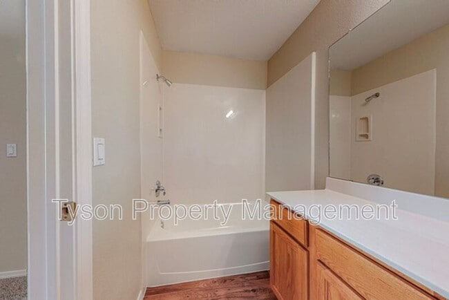 Building Photo - 10932 Hanalei Ave NE