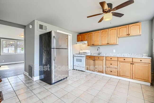 Building Photo - 3241 Bero Rd