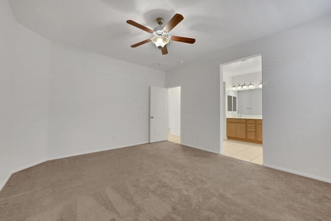 Building Photo - Single story in gated community