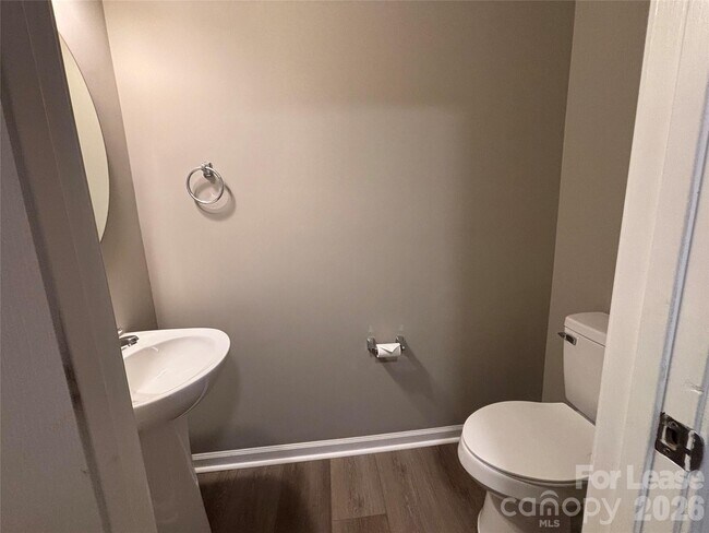 Building Photo - 169 Morning Sun Dr