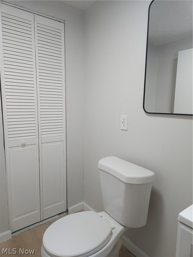 Building Photo - 2430 Talbot St