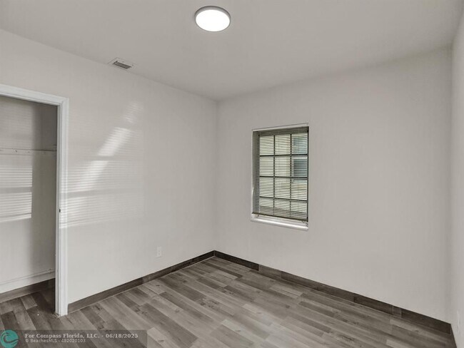 Building Photo - 535 NW 91st St