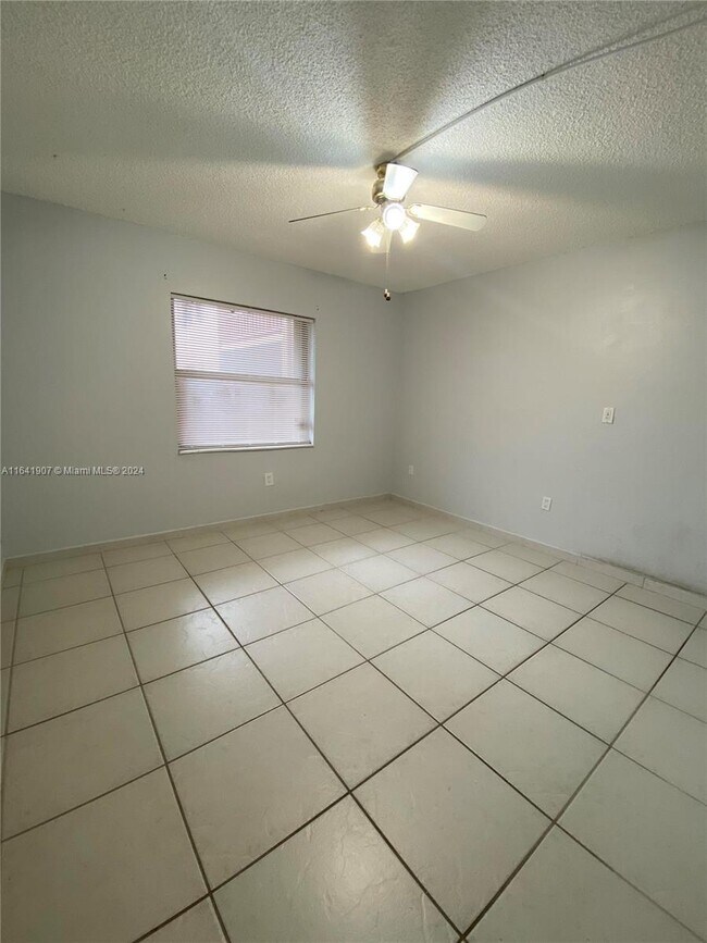 Building Photo - 11207 SW 88th St