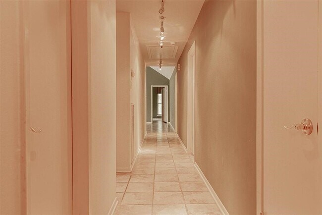 Building Photo - 13103 Rincon Dr