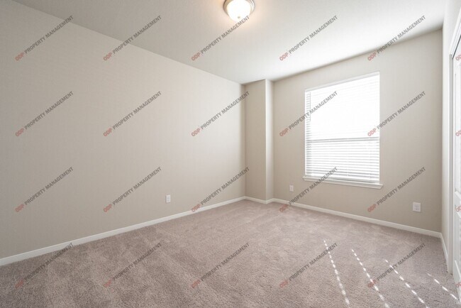 Building Photo - Belton ISD-4 Bed-2 Bath-Pet Friendly-Refri...