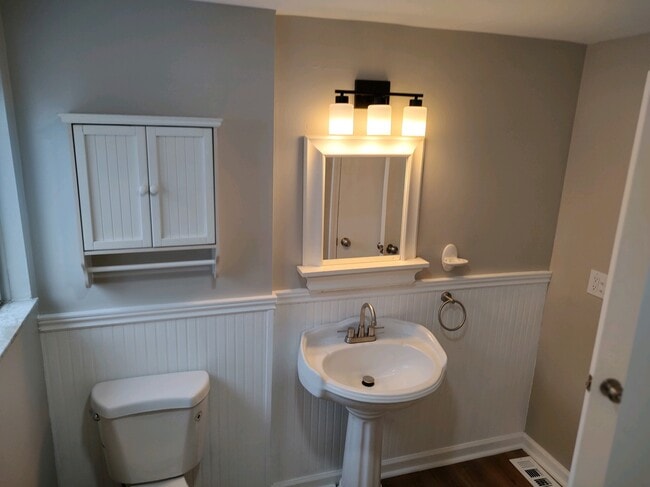 Building Photo - 2652 Landsburn Dr