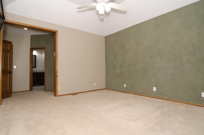 Building Photo - 17603 NE 108th Way