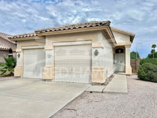 Primary Photo - 780 E Glenmere Dr