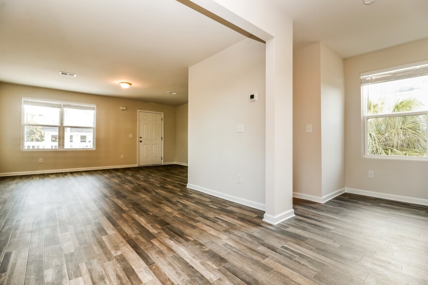 Building Photo - 4 Palmetto Breeze Cir