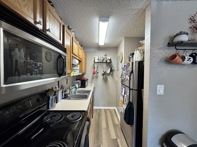 Building Photo - 857 S Van Gordon Ct