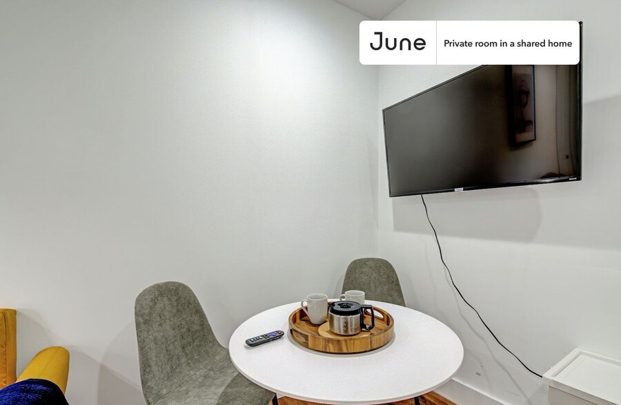 Building Photo - Nice Private ROOM in Kensington