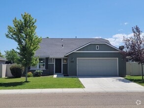 Building Photo - Available July 15th - Newer Home for Rent ...