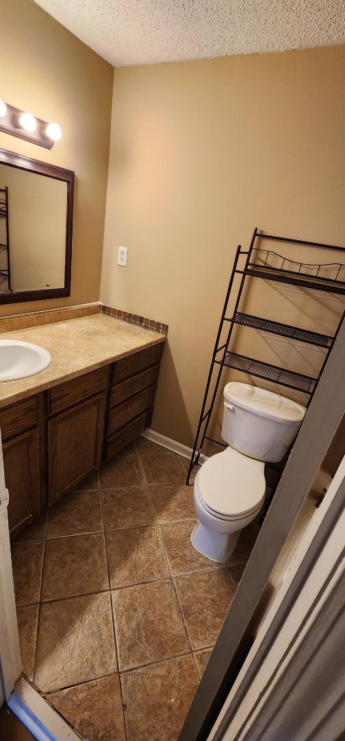 Building Photo - 5265 Chatfield Dr