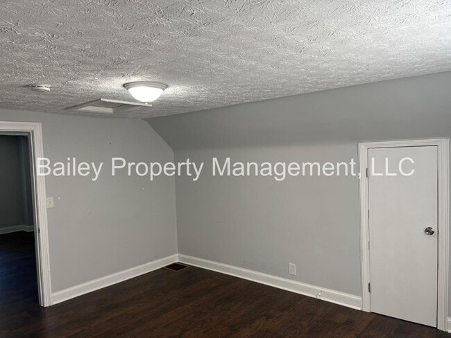 Building Photo - 5710 Barrett Ln