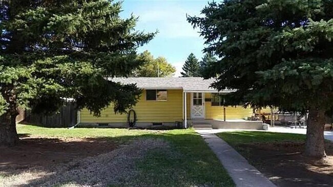 Building Photo - Circle Dr,Smart Home##