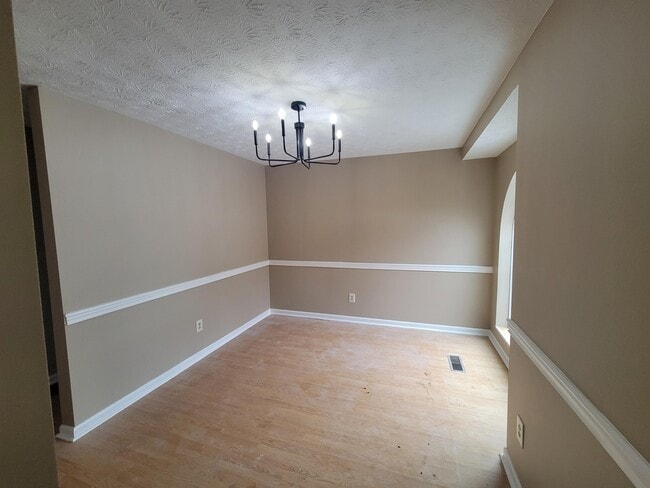 Building Photo - 500 Orchard Dr