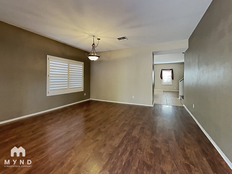 Building Photo - 2157 S Luther