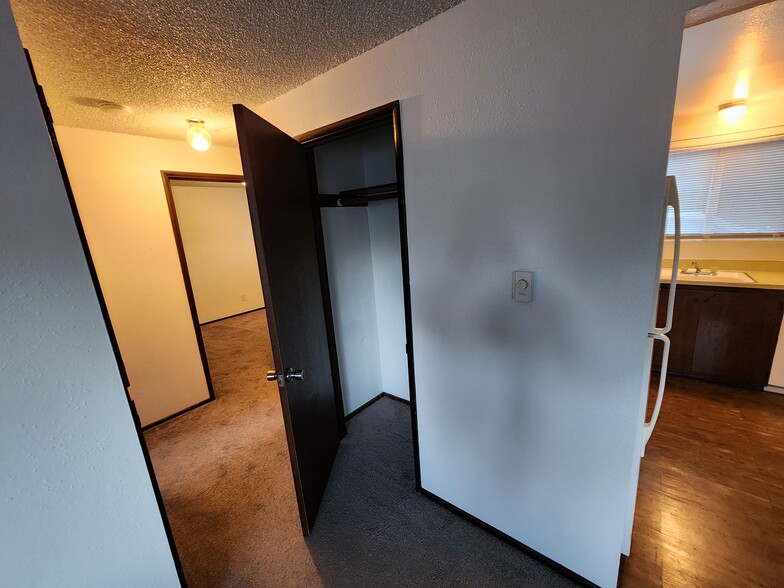 Building Photo - 2500 Howard Ave