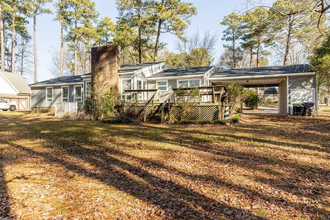 Building Photo - 624 Short Spoon Cir