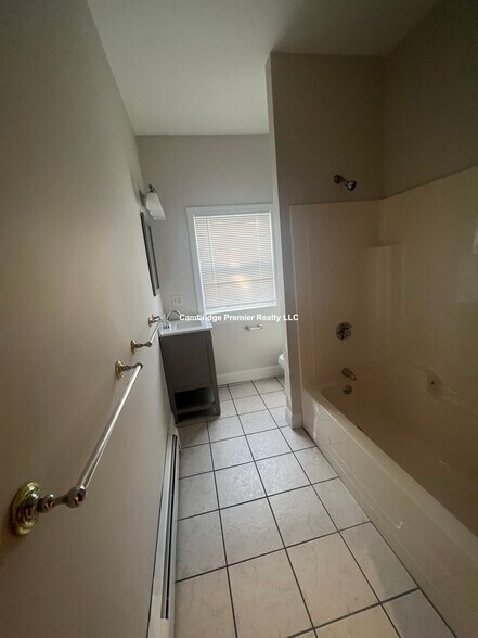 Building Photo - 3 Dudley St