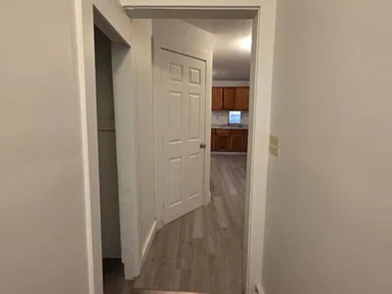 Building Photo - 171 Frank St