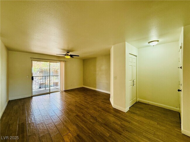 Building Photo - 2750 S Durango Dr