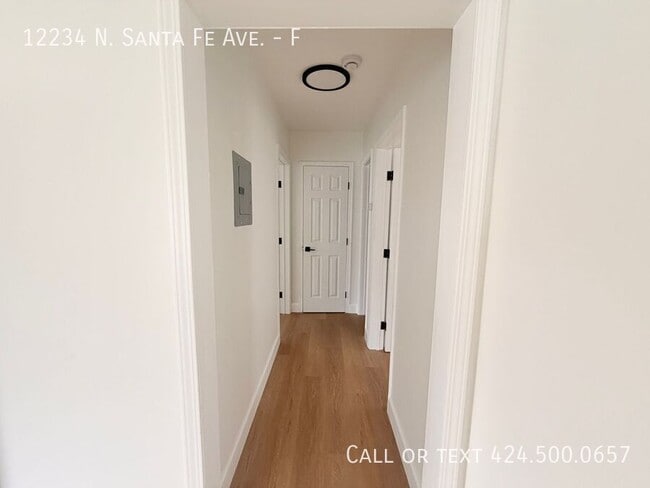 Building Photo - 12234 N Santa Fe Ave