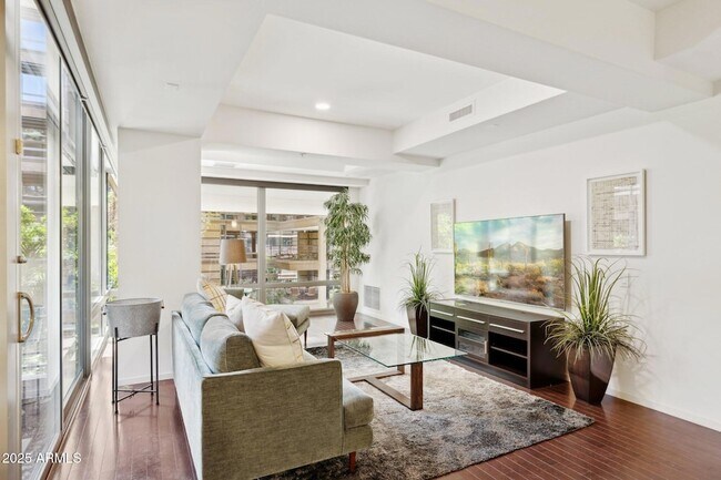 Building Photo - 7151 E Rancho Vista Dr
