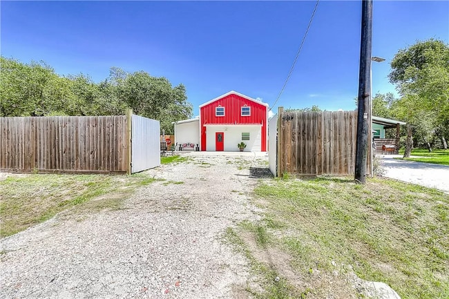 Building Photo - 1312 N Verne St