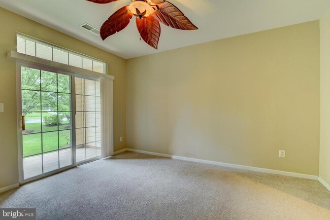 Building Photo - 43920 Hickory Corner Terrace